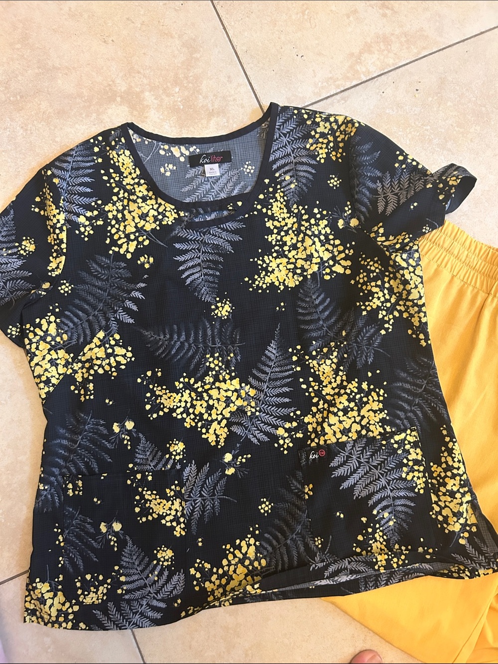 Koi lite scrub set + 3 extra tops